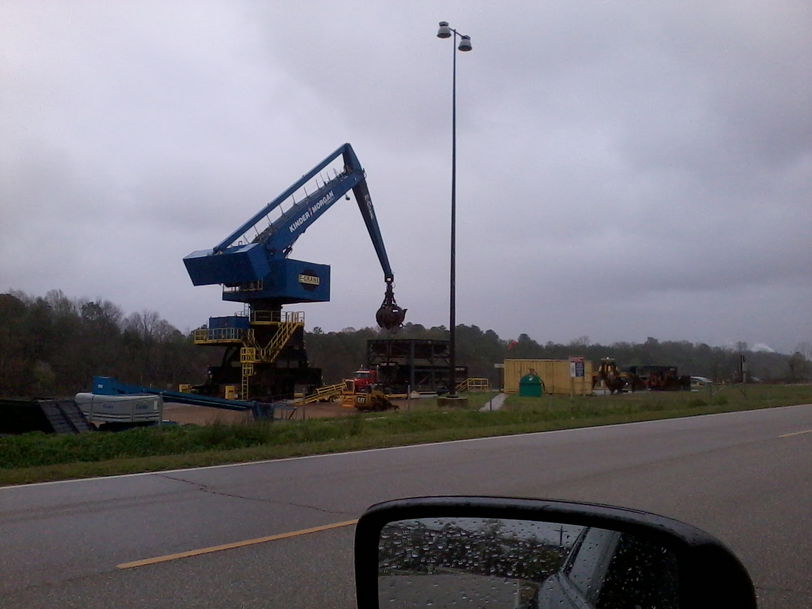 scrap metal being loaded 001